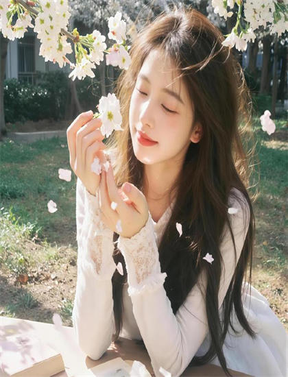 欣赏全攻略：《菲梦少女 第一季》的欣赏精湛的表演艺术 助你获得观影乐趣