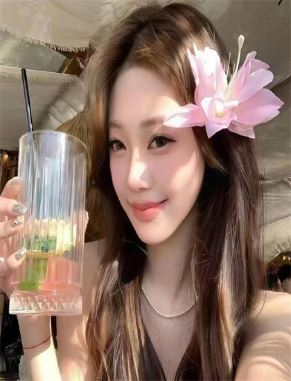 深度影评 行业资深人士深度分析《午夜弥撒 第一季》剧情的情节发展与悬念设置